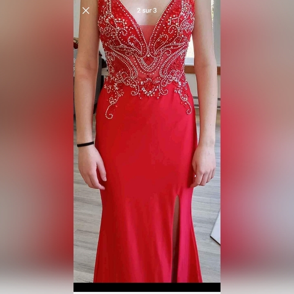 Prom dress - Picture 2 of 3